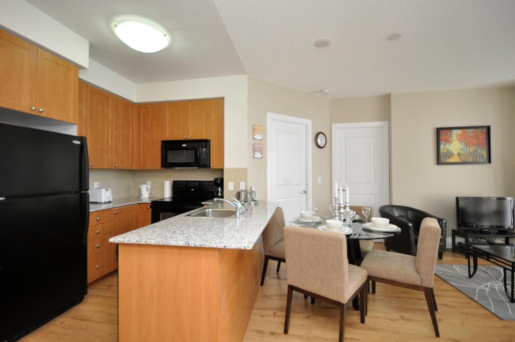 Urban Furnished Suites - Μισισάουγκα Δωμάτιο φωτογραφία