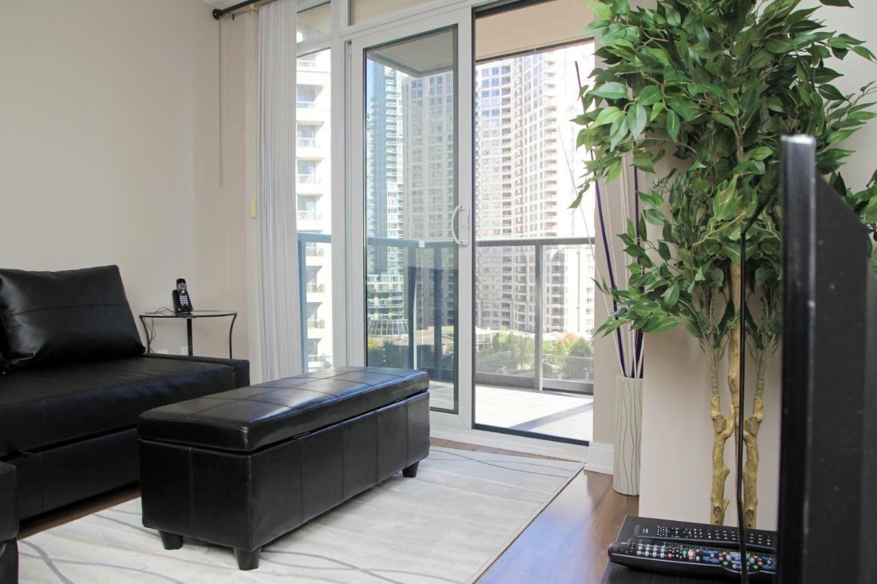 Urban Furnished Suites - Μισισάουγκα Εξωτερικό φωτογραφία