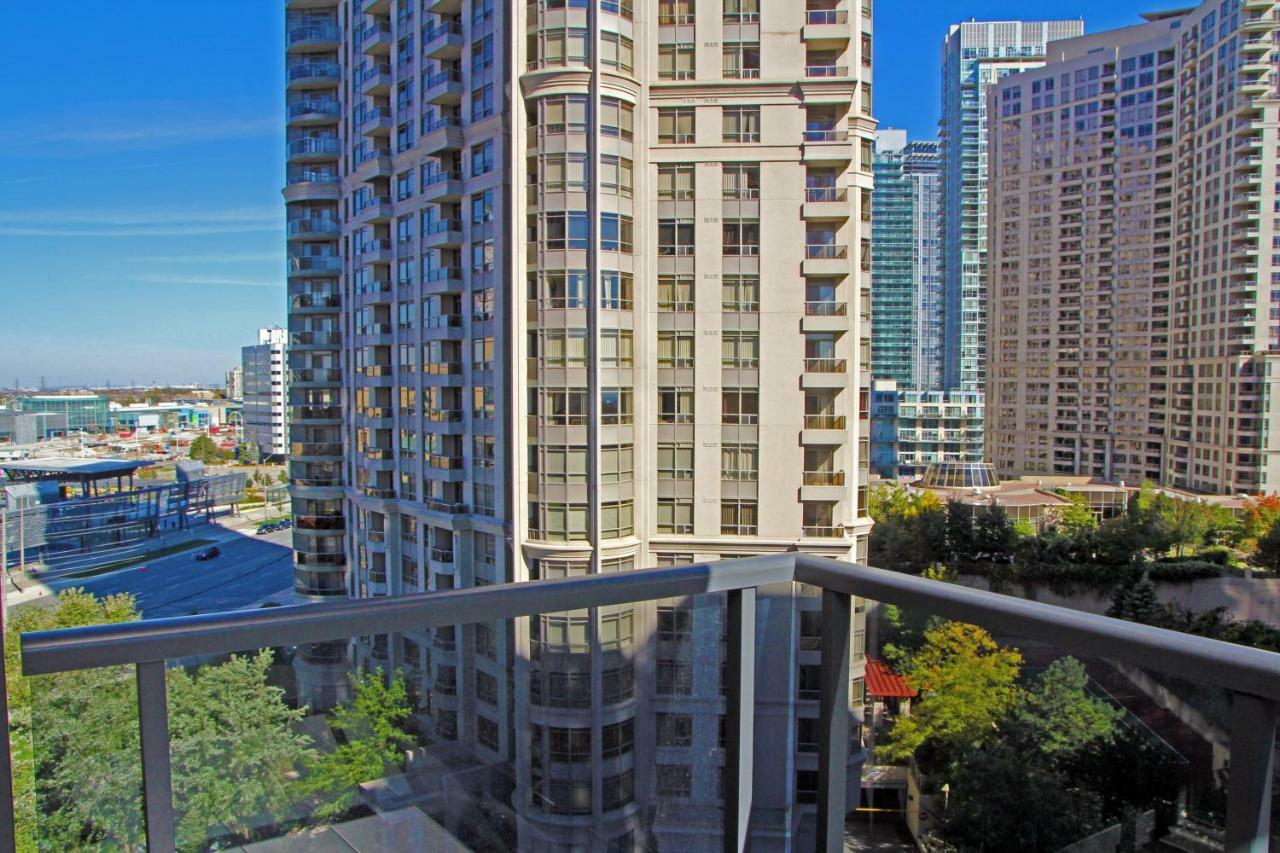Urban Furnished Suites - Μισισάουγκα Εξωτερικό φωτογραφία